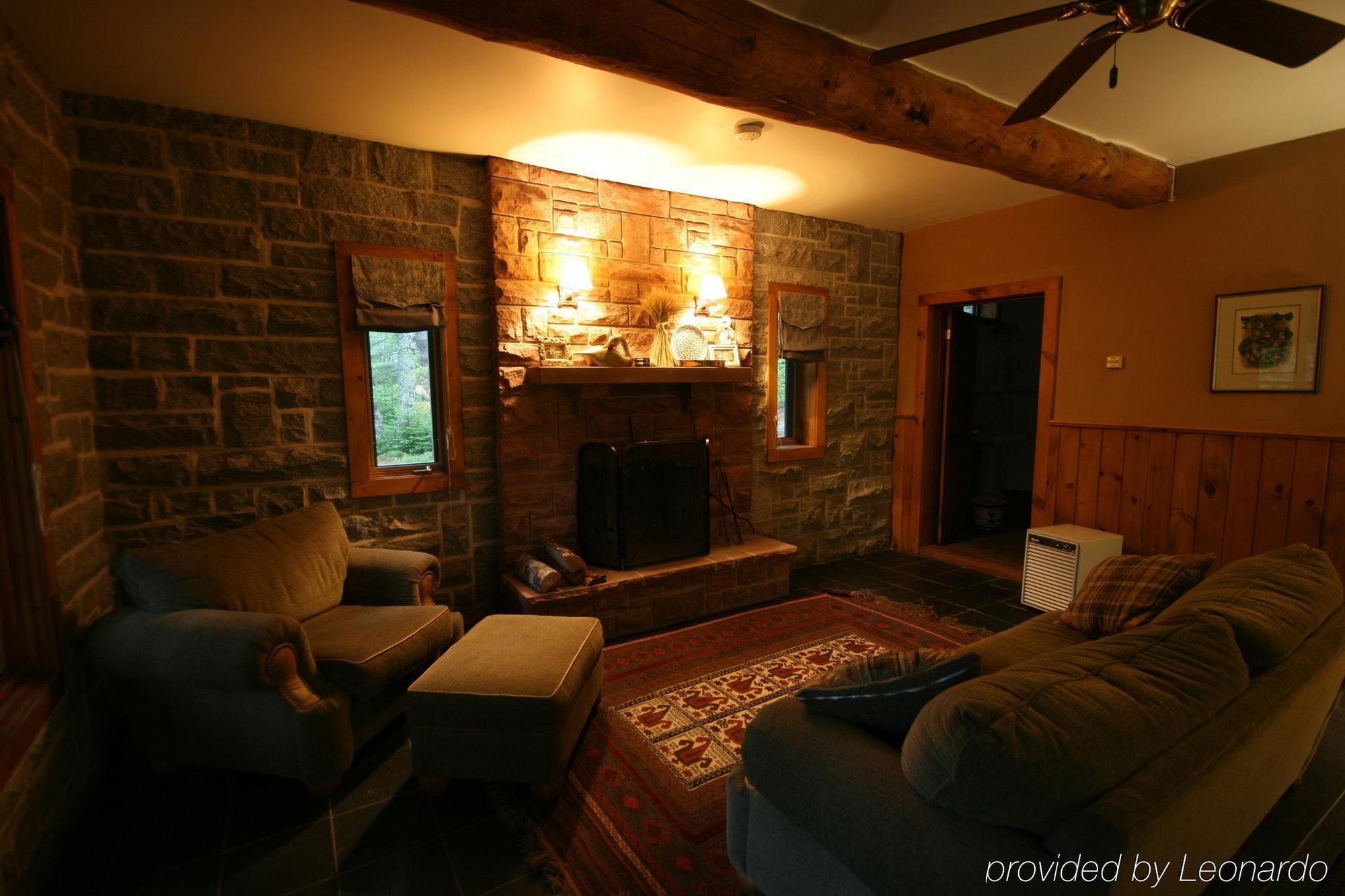 Trout Point Lodge Of Nova Scotia East Kemptville Oda fotoğraf